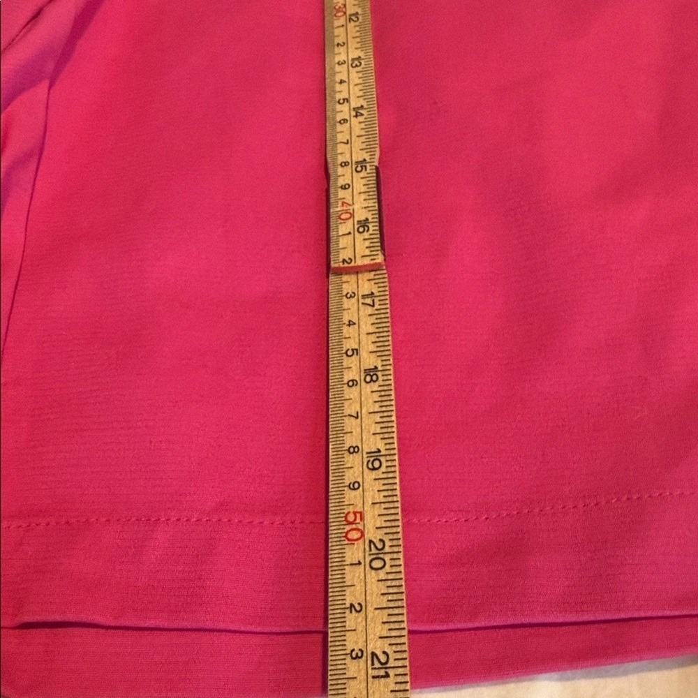 Charter Club Fuchsia Tummy Slimming Classic Fit Women's Shorts size 12 NWT - Picture 10 of 10